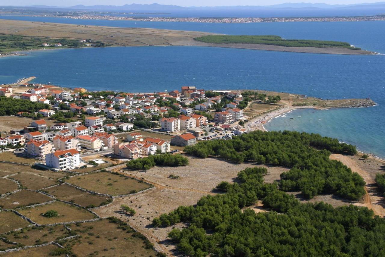 Family Friendly Apartments With A Swimming Pool Povljana, Pag - 244 Екстер'єр фото