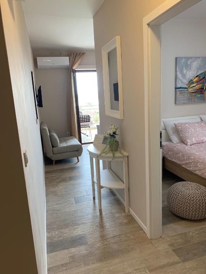 Family Friendly Apartments With A Swimming Pool Povljana, Pag - 244 Екстер'єр фото