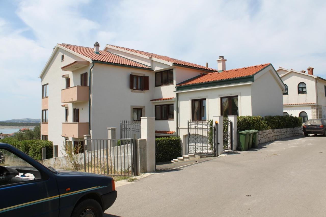 Family Friendly Apartments With A Swimming Pool Povljana, Pag - 244 Екстер'єр фото
