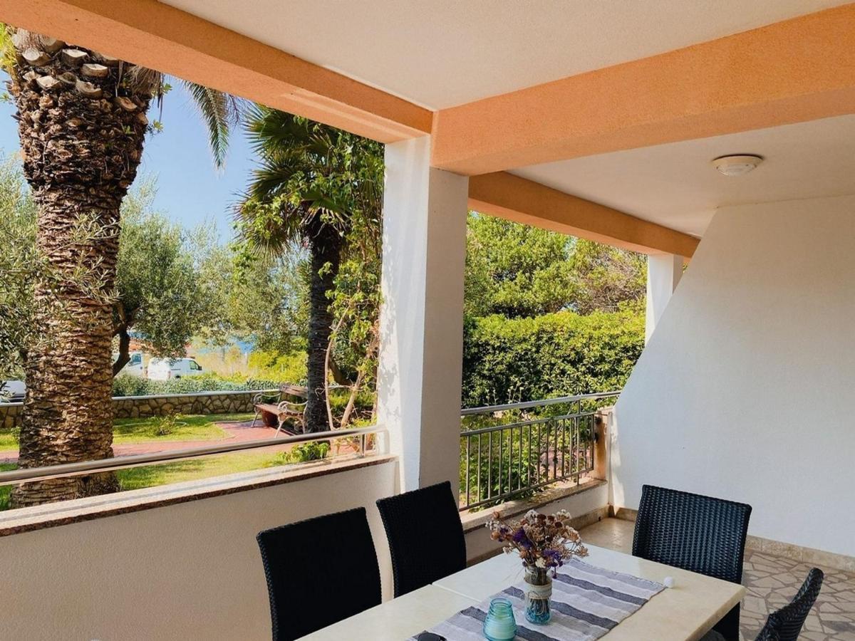 Family Friendly Apartments With A Swimming Pool Povljana, Pag - 244 Екстер'єр фото